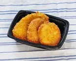 お肉屋さんのコロッケセット(まる徳精肉店)