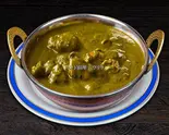 ほうれん草チキンカレー Horenso Chicken Curry（本格インド・ネパール料理 シワリラ）
