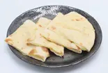チーズナンチョコレート (Cheese Chocolate Nan)（インドレストラン＆バー ディヤ）