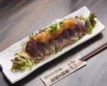漁師風 かつをのっけ盛り Bonito Rice Bowl(朝引き若鶏・朝獲れ鮮魚 粋)