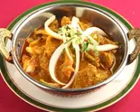 チキン・ド・ピアザカレー Chicken de Pyaza Curry（インドネパールレストラン＆バー ベットガット）