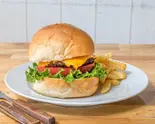 チェダーチーズバーガー（シーガルダイナー 中之島店）