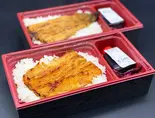 【女性ファン多数‼】鰻腹丼!(漬物・タレ・山椒付)(鰻の寝床 うな福)