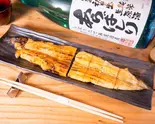 【最高級国産うなぎの1本焼き】贅沢ハーフ&ハーフ(タレ・山椒付)Nedoko's Prized Half & Half(鰻の寝床 うな福)