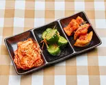 キムチ盛り合わせ(所沢牛焼肉べこ助)