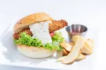 Fish Burger フィッシュバーガー(フレンチフライドポテト付き)(Hawaiian Diner Ohana)