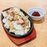 鶏もも鉄板焼肉(塩だれ)【辛みそ】（【関西風＆広島風お好み焼き・鉄板焼き】桜家 清水店）