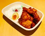 蔵之介の「旨辛ダレのでっから弁当」（味噌屋蔵之介 根岸駅前店）