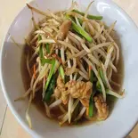 豚肉入りもやし刀削麵（七左食堂）