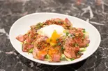 ローストビーフ丼(TroubleMaker)