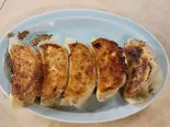 自家製ジャンボ餃子（七左食堂）