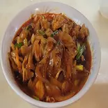 マーラーホルモンあんかけ刀削麵（七左食堂）