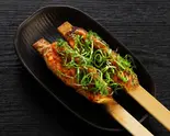 比内地鶏つくね梅しそ(1本)（やきとり勢い）