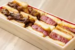 肉サンド（和牛ホルモン一新 大阪心斎橋店）