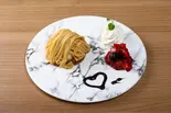 和栗の上質モンブラン（本場のウクライナ料理 ココロゴトカフェ）