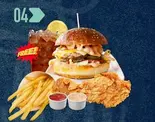 セットメニュー04 COMPLETE PACKAGE 04(BURGER、CRISPY CHICKEN、FRIES、Cola)（アシフ ハラル キッチン）