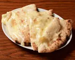 チーズナン Cheese Nan (一番人気)（エベレストキッチン）