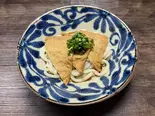 冷やしぶっかけきつねうどん（博多うどん だしと）