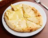 チーズナン Cheese Naan(カマナアジアンダイニングレストラン)