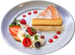 チーズケーキ（贅沢スープとたっぷりサラダボウル SOUP ＆ SALAD by INARI GLEAN）