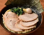 チャーシューメン Ramen with Roast Pork（横浜家系ラーメン白楽家）