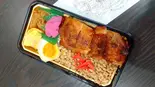鶏焼き2色弁当（お食事処 楽氣）