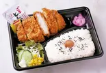ロースとんかつ弁当（お弁当屋 じゃぱん亭 白鍬店 Japantei shirakuwaten）