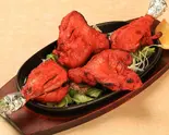 タンドリーチキン(4個) Tandoori Chicken (4 Pieces)（インド・ネパール料理 ロードブッダ 大森店）
