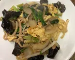 キクラけ、玉子、豚肉、野菜強火炒め（鴻運食房）