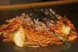 豚キムチそば（大阪ぼてぢゅう 本店）