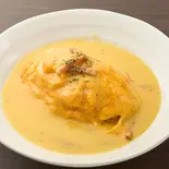 カルボナーラソースオムライス(HIKARI cafe)