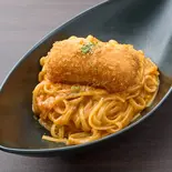 クリームコロッケと国産ズワイガニのアメリケーヌソースパスタ(HIKARI cafe)
