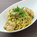 炭火チキンのジェノベーゼ(HIKARI cafe)