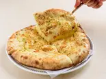 ガーリックチーズナンGarlic Cheese Naan（アダルサ 武蔵小金井店）