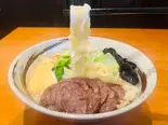 中華風牛骨ラーメン（麻辣鴨王）