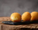 伸びるチーズボール(3個) 치즈볼 - Fried Cheese Balls (3pcs)（ビーストキッチン）
