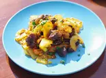 羊のモツ炒め mix bhutan（Govinda Curry Bar）