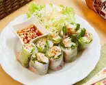 タイ風生春巻き 2本入り Thai Fresh Spring Rolls ปอสด（タイ料理ガンエン溝口店 Ganen Mizonokuchi）