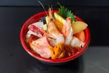 海鮮丼【松】（おたる亭 出前寿司）