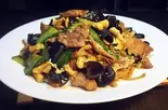 木須肉(豚肉と玉子とキクラゲの炒め物)（中国料理 栄偉豊）