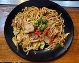 焼きそば 豚バラ（創作鉄板 壽）