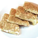 ゴマチーズナン/Sesami Cheese Nan（インドダイニング＆バー ナマステ）