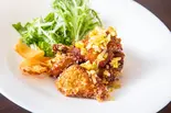 鶏もも肉のから揚げ 油淋ソース添え(GONGON JIUBA'R)