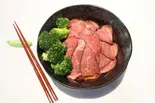 健康ブロコリーと肩ロースの赤身丼(並) Broccoli don buri（ケバブ Rain【立川店】）