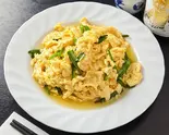 ニラと玉子の炒め Chives ＆ Egg Stir-Fry（中華料理香香）
