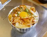 【※更に美味しくなりました！】トロてっちゃん丼 Fatty Large Intestine Rice Bowl（お好み焼 鉄板焼 エソラ）