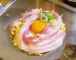 出汁のきいたふんわりお好み焼 Fluffy Okonomiyaki with Broth Flavor（お好み焼 鉄板焼 エソラ）