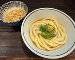 【人気No.2】 かけうどん+アゴ飯 Kake Udon + Grilled Flying Fish Rice（饂飩頑陣 本店）