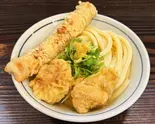 鶏ちく天うどん Udon with Chicken Tempura ＆ Chikuwa Tempura（饂飩頑陣 本店）