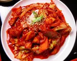 スタミナ豚ホルモン炒め 돼지내장볶음（扶餘 プヨ 電力ビル店）